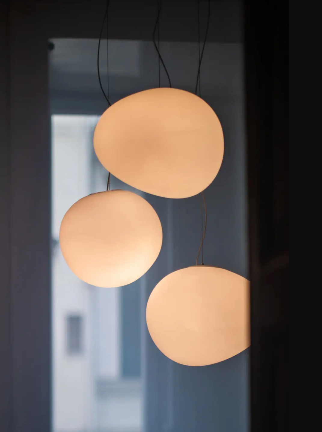 Pebble Pendant Light